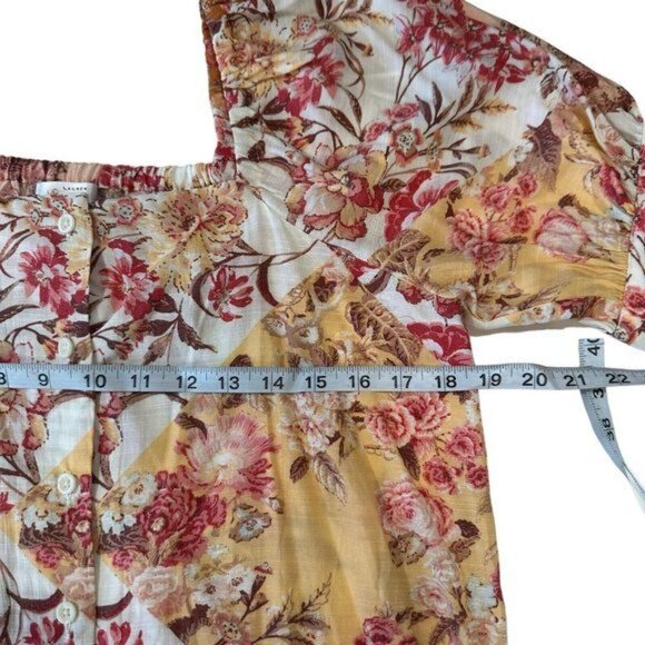 Lauren Conrad Women Small Multicolor Floral Blouse Puff Short Sleeve -Button Up - Picture 3 of 9